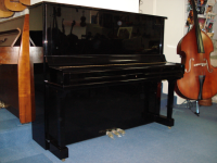 piano d'occasion Yamaha U3 vernis noir visible  loudun dans la vienne (86)  55 km de Poitiers, 80 km de Tours, 25 km de Chinon, 25 km de Thouars, 35 km de Saumur, 15 km de Richelieu, 40 km d'Azay Le Rideau.